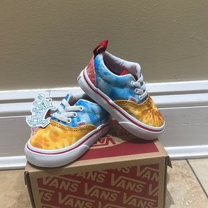 Brand new Era Elastic La (Tie Dye Block) toddler vans size 4.